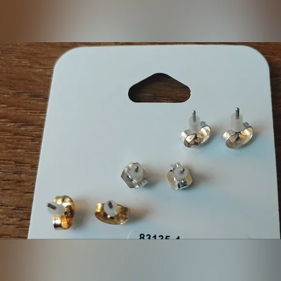 NWT Claire's Sensitive Solutions 3-Pack Stud Earrings Set Owl Flower Pearl - Picture 2 of 2